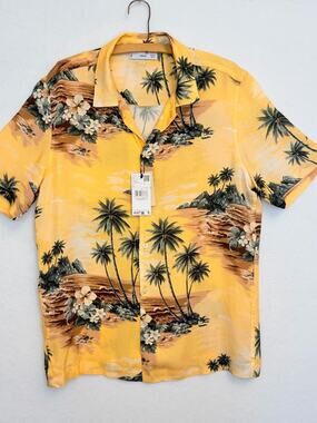 MNG (Mango) NWT Tropical Hawaiian Camp Collar Resort Shirt 100% Viscose